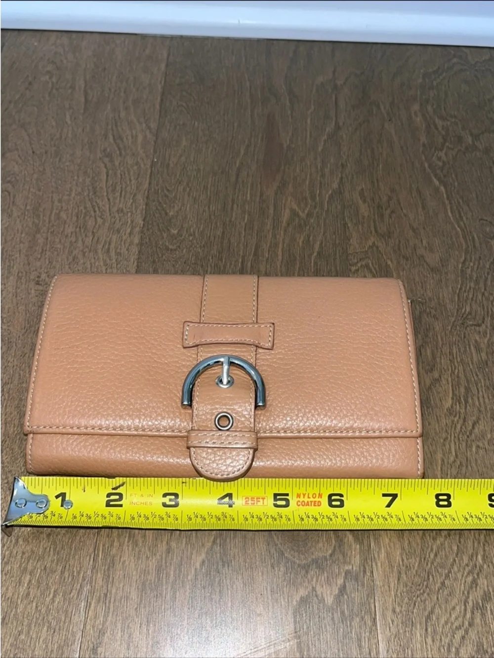 Talbots Women’s Brown Leather Wallet W/ Multi Compartments: Classic Style / Nice
